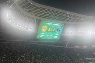 阿根廷2024年主场球衣谍照：经典蓝白条纹，搭配金色字体和Logo